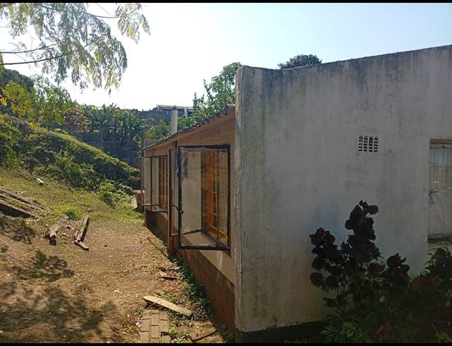 2 BEDROOM HOUSE FOR SALE IN UMLAZI Z